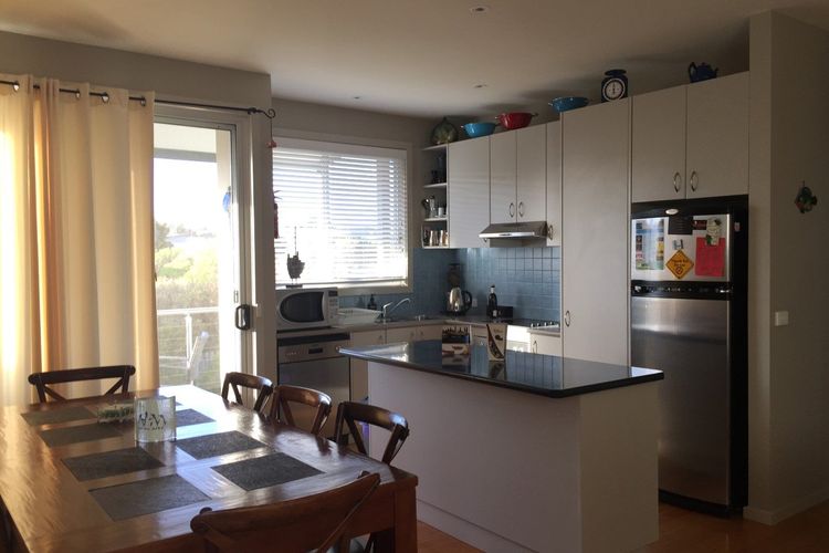 Seabreeze at Smiths Beach