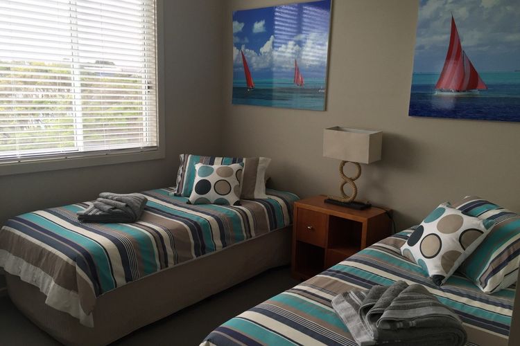 Seabreeze at Smiths Beach