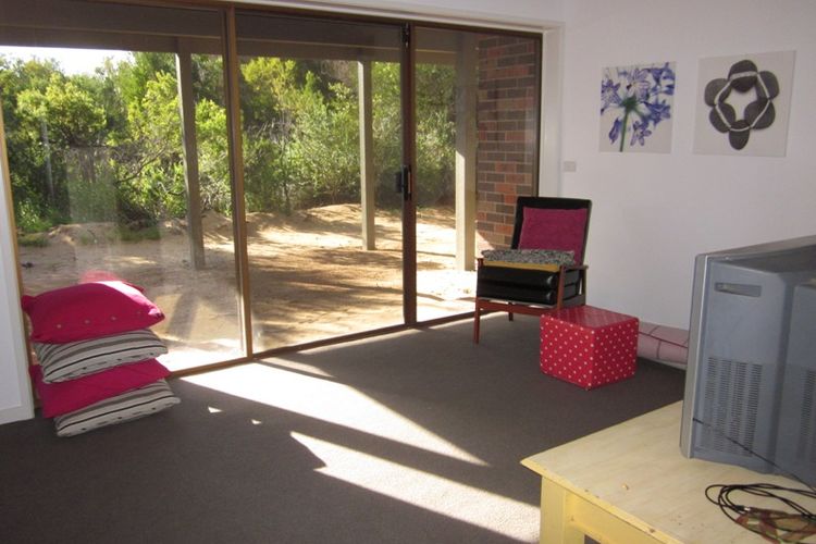 Silverleaves Beachfront Bliss