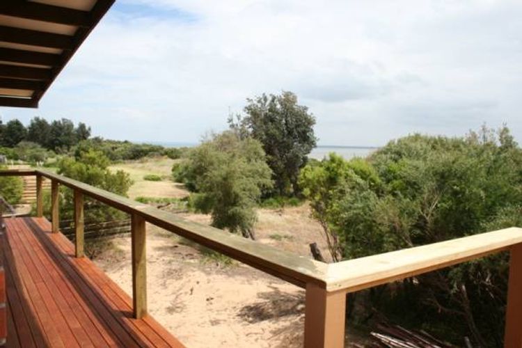 Silverleaves Beachfront Bliss