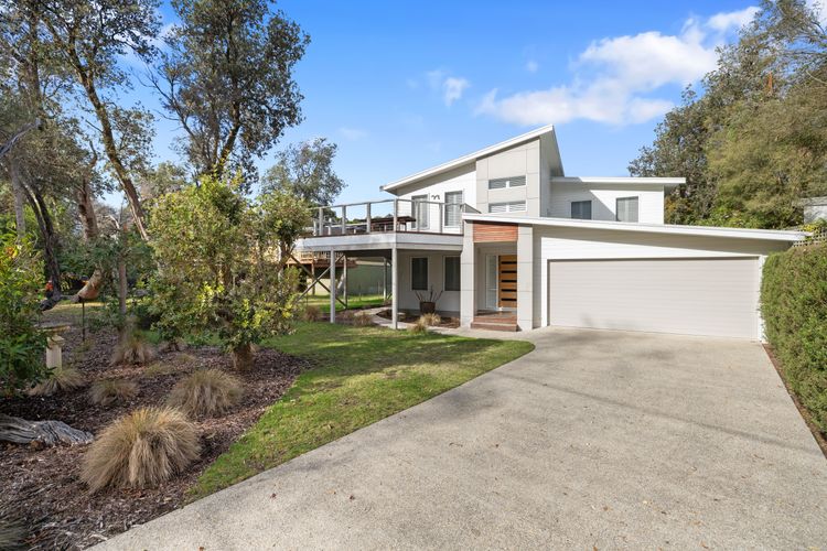 The Hamptons – Silverleaves