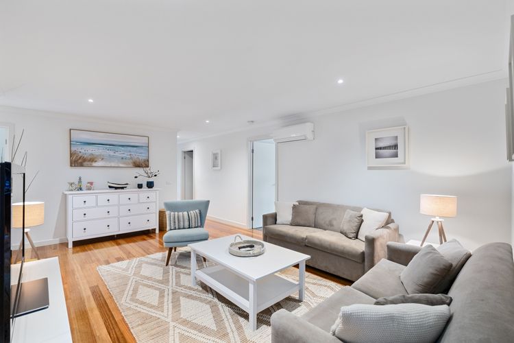 The Hamptons – Silverleaves