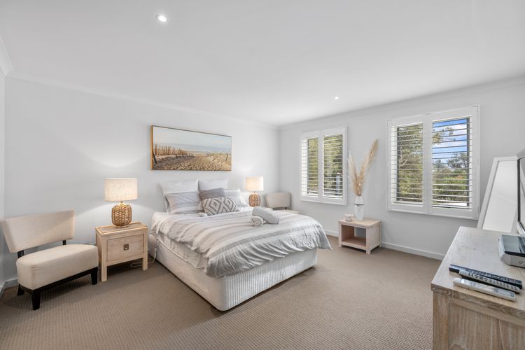 The Hamptons – Silverleaves