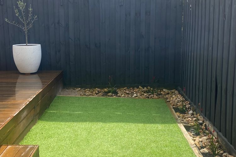 Urban Beach Sanctuary in the Heart of Cowes