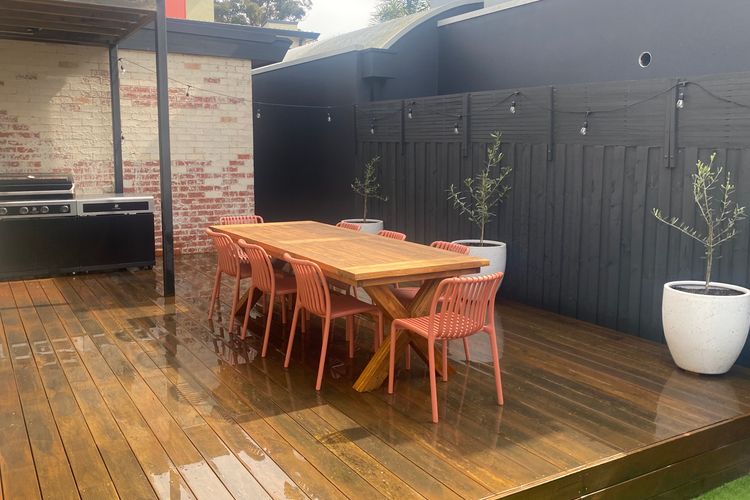 Urban Beach Sanctuary in the Heart of Cowes