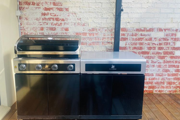 Urban Beach Sanctuary in the Heart of Cowes