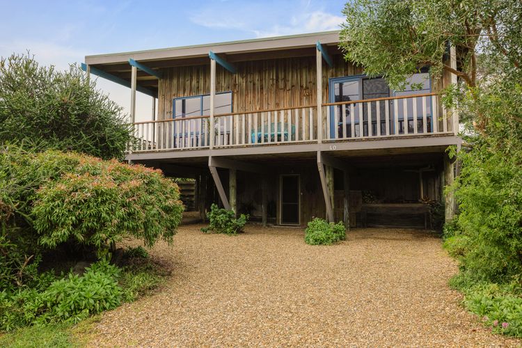 Trackside Family and Friends Escape on Phillip Island