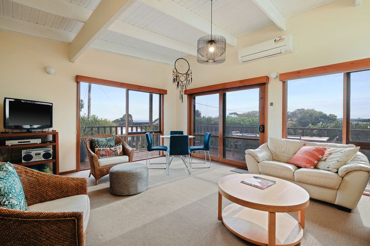 Trackside Family and Friends Escape on Phillip Island