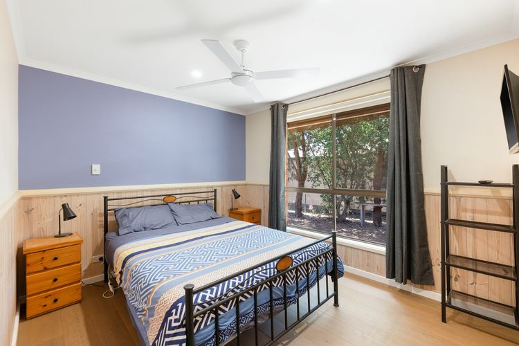 Island Crescent Pines Retreat