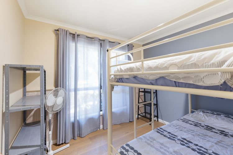 Island Crescent Pines Retreat