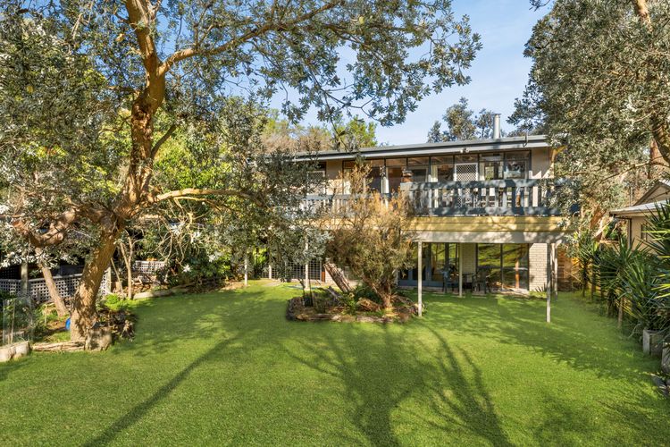 Seabreeze at the Beach in Silverleaves