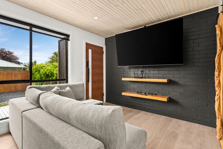 Island Breeze Beach House