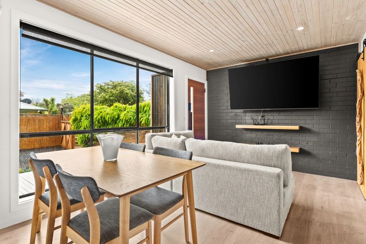 Island Breeze Beach House