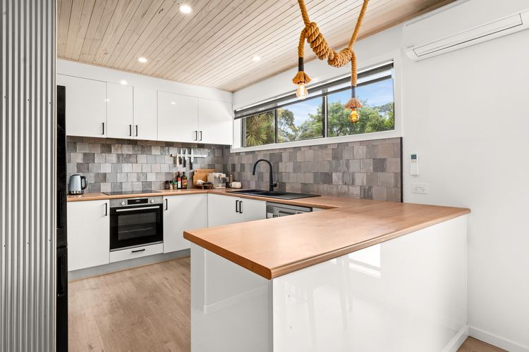 Island Breeze Beach House