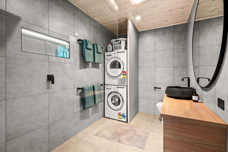 Island Breeze Beach House