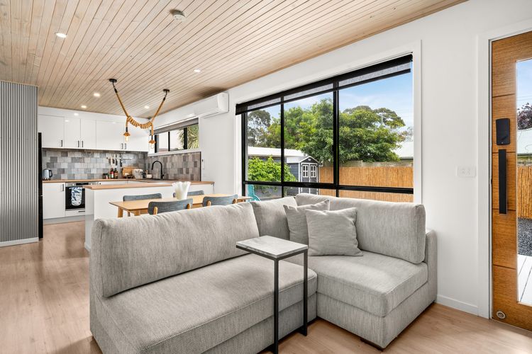 Island Breeze Beach House