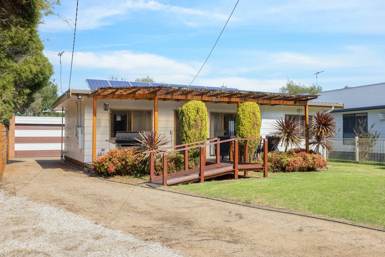 Jacaranda Cottage at the Beach