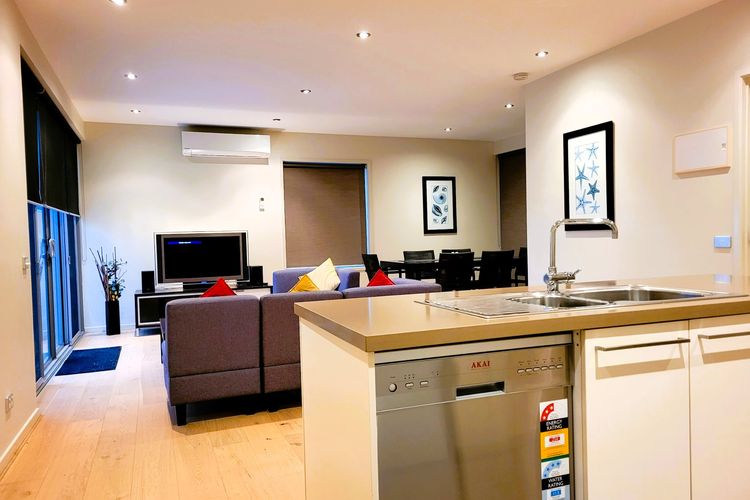 Sapphire Views San Remo