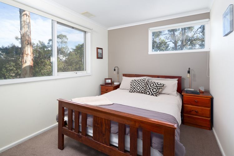 Cowes Coastal Retro Cottage