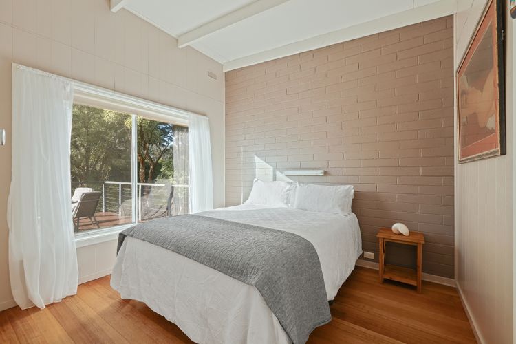 Honeysuckle Beach Haven