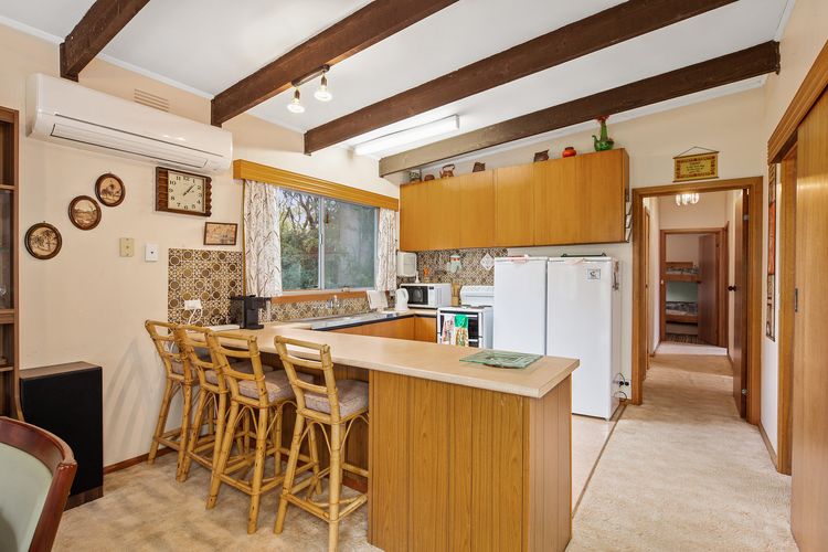 Cozy Silverleaves Cottage