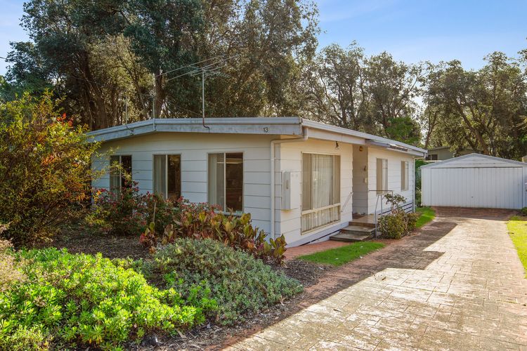 Cozy Silverleaves Cottage