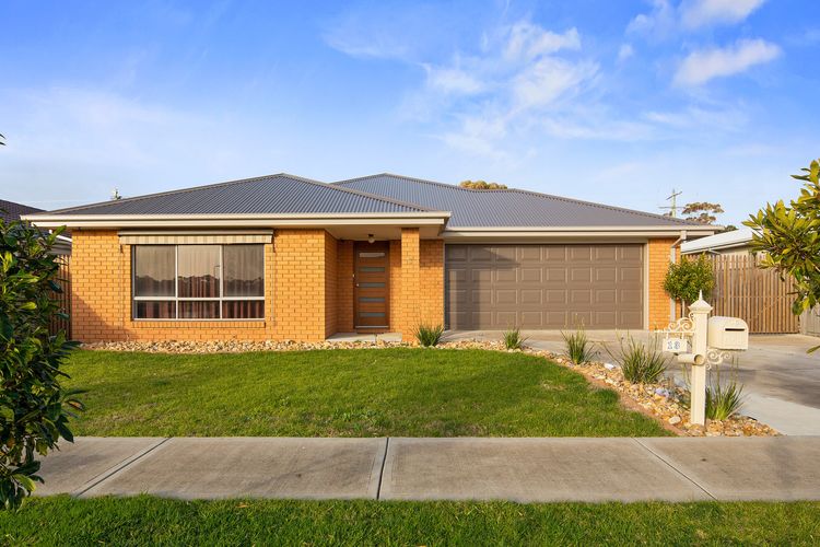 Castlecombe Family Villa