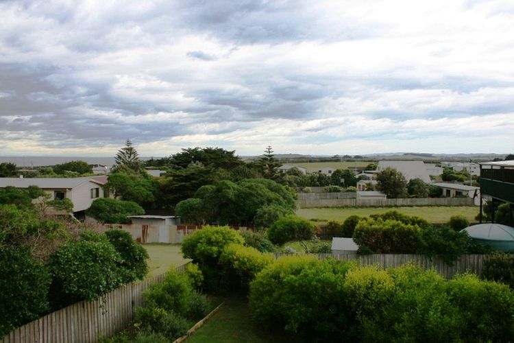 Driftwood Deckhouse Surf Beach
