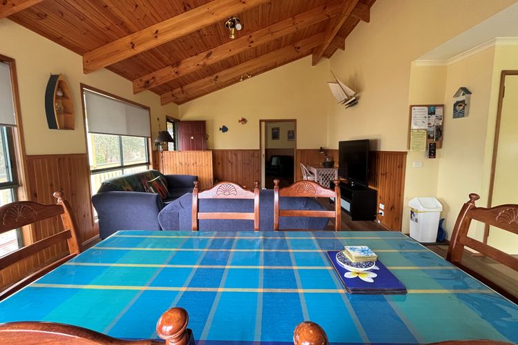 Roydon Island Retreat