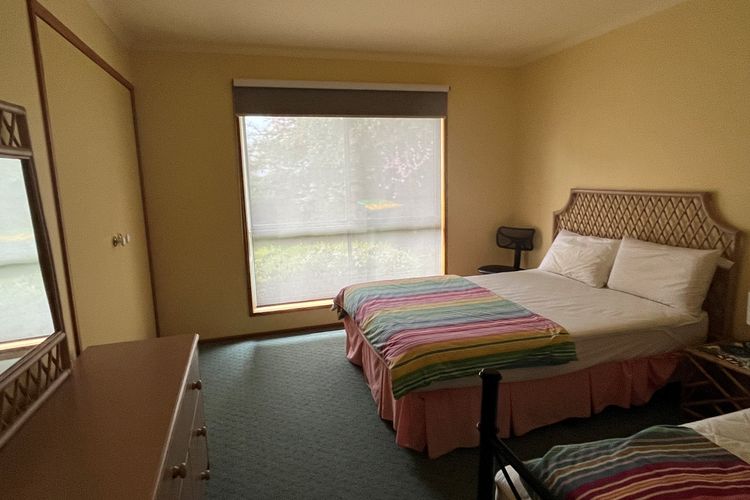 Roydon Island Retreat