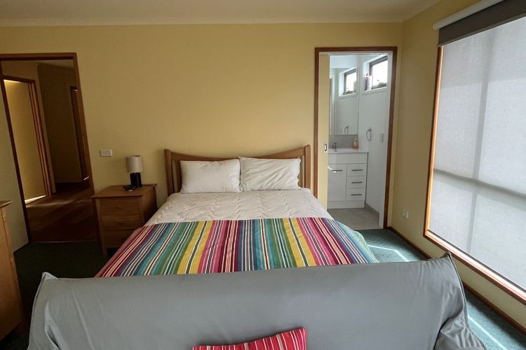 Roydon Island Retreat