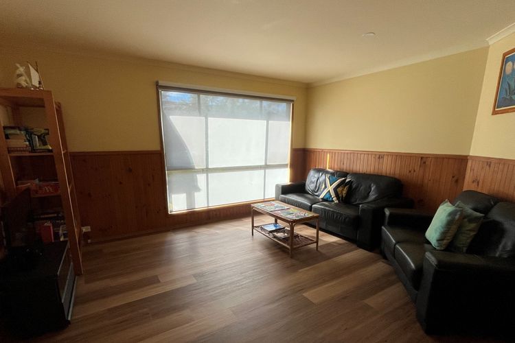 Roydon Island Retreat