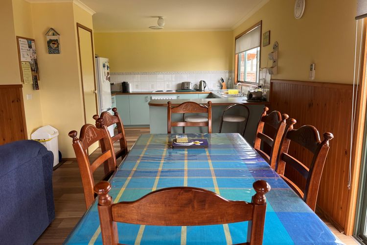 Roydon Island Retreat