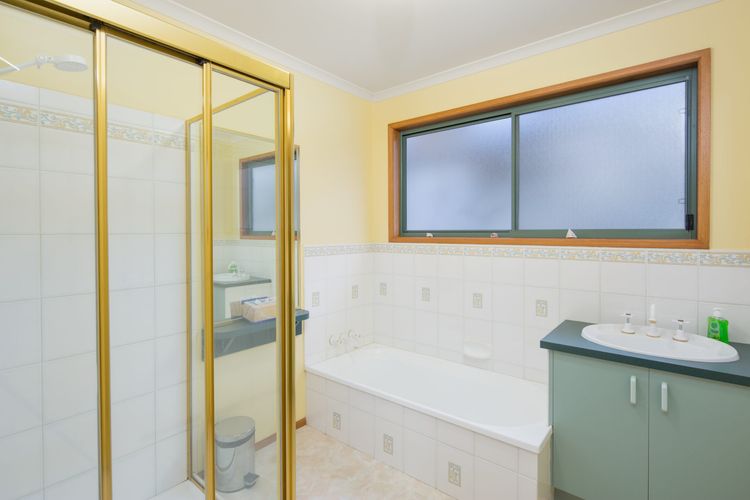 Roydon Island Retreat