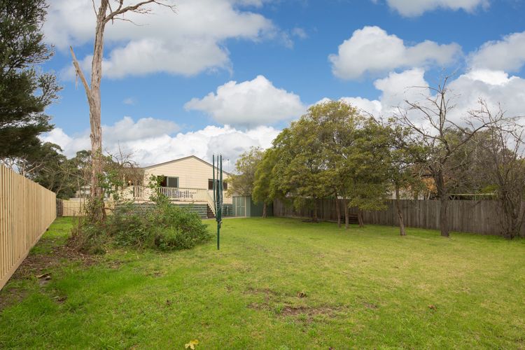 Roydon Island Retreat