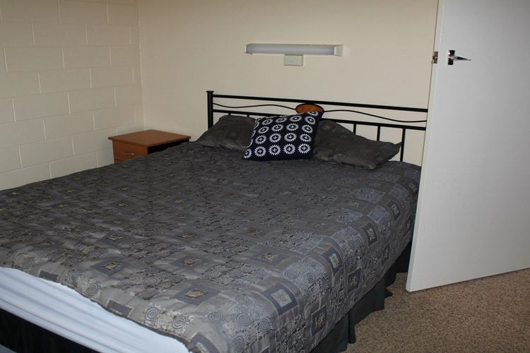 Cozy Foreshore Getaway