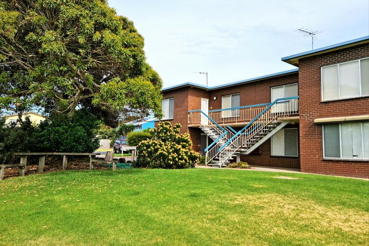 Cozy Foreshore Getaway