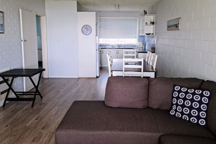 Cozy Foreshore Getaway