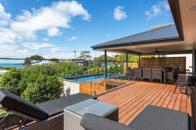 POOLSIDE GETAWAY – DROMANA