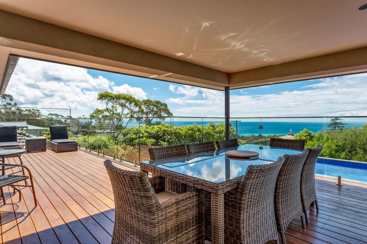 POOLSIDE GETAWAY – DROMANA