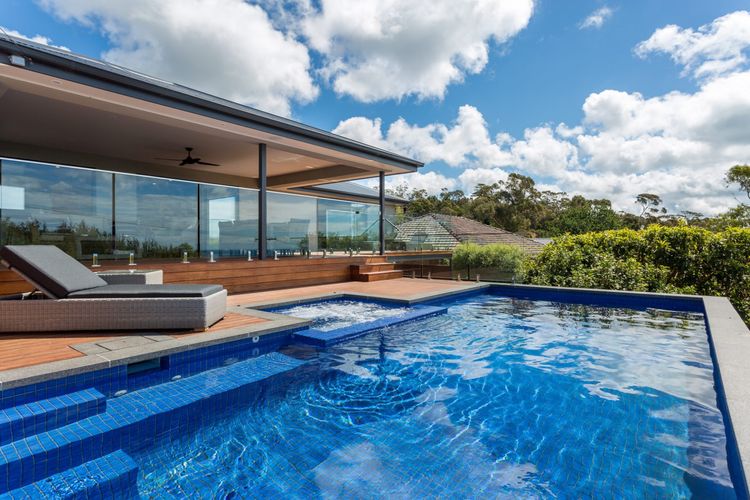 POOLSIDE GETAWAY – DROMANA