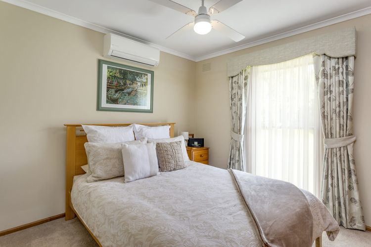 POOLSIDE GETAWAY – DROMANA