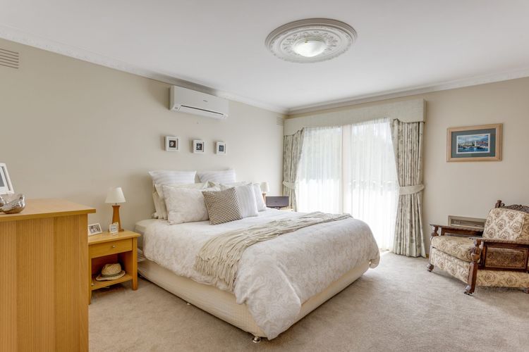 POOLSIDE GETAWAY – DROMANA