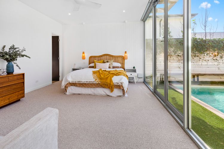 POOLSIDE PARADISE – MOUNT ELIZA