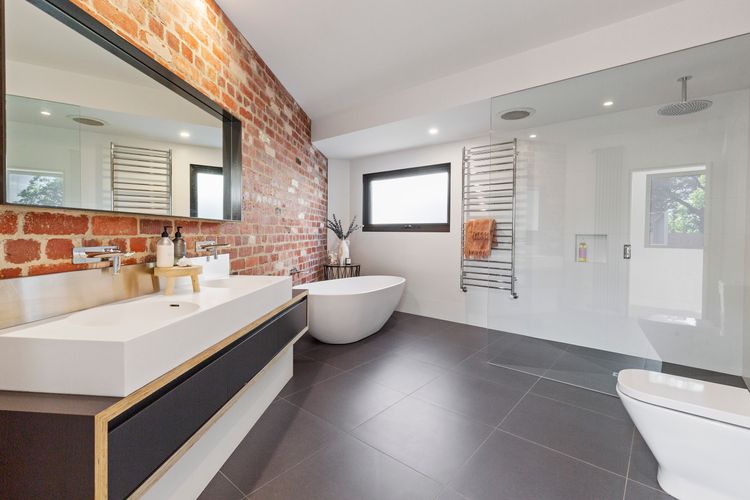 THE LOFT HOUSE