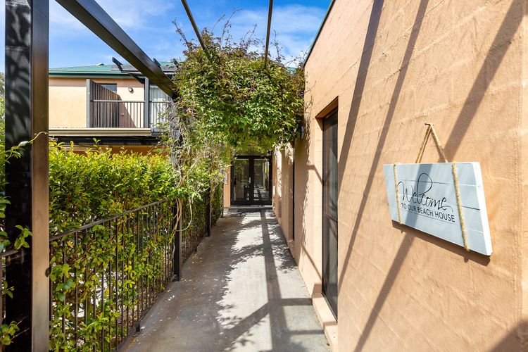 Secluded Luxury on Tower Hill