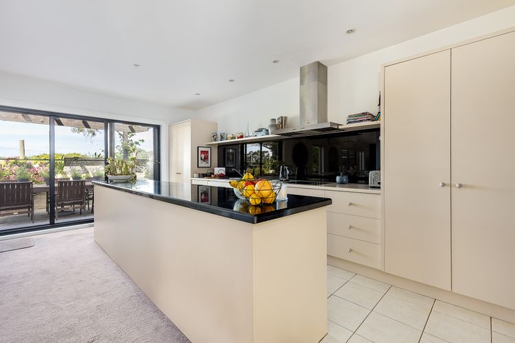 Secluded Luxury on Tower Hill