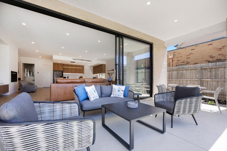 PENINSULA SEA BREEZE