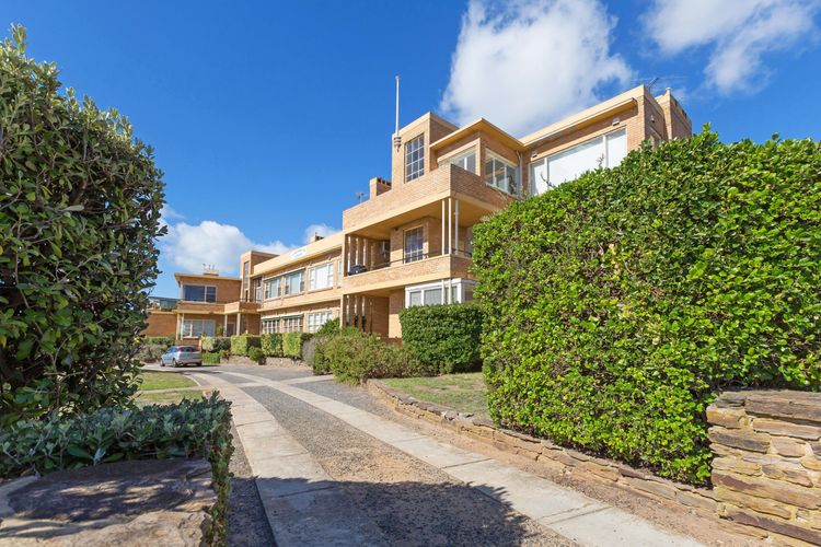 BEACH BELLE – MORNINGTON