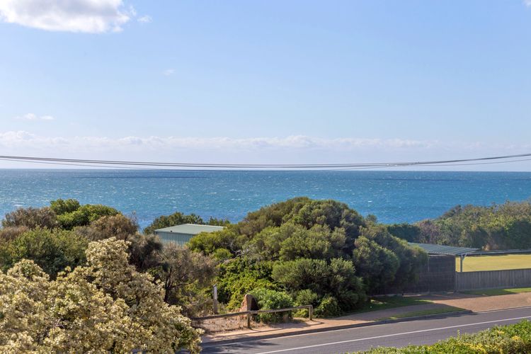 BEACH BELLE – MORNINGTON
